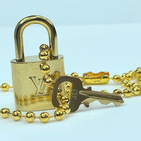 Authentic Louis Vuitton Gold Brass Lock and matching Key Set Generic chain GS189 - Picture 1 of 5